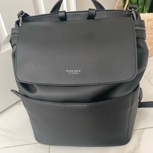 Mina Baie Vegan Full Kinney Black & Gunmetal with stroller hooks